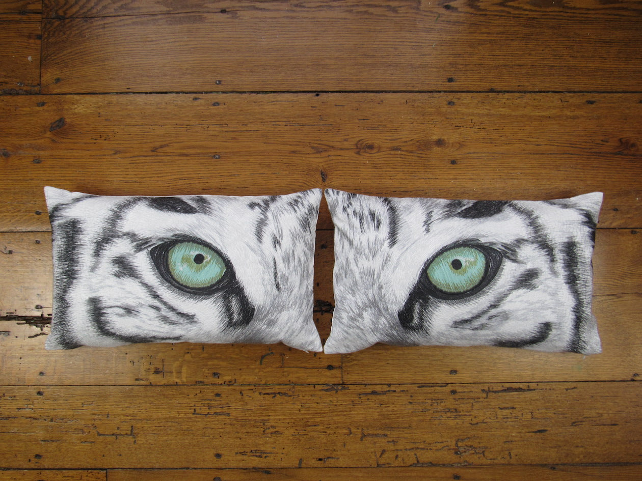 White shop tiger pillow